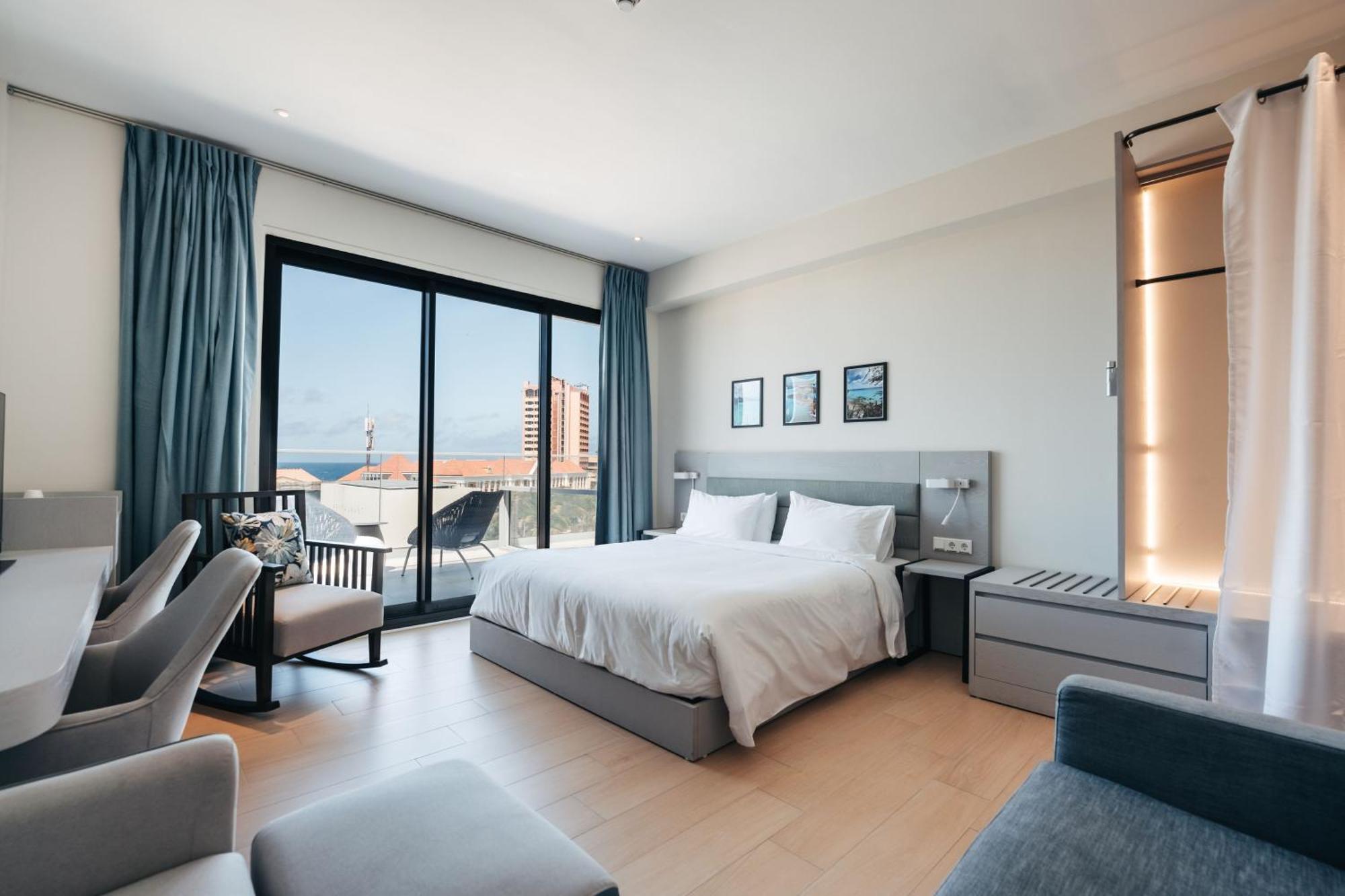 Elements Hotel & Shops Curacao Вилемстад Екстериор снимка
